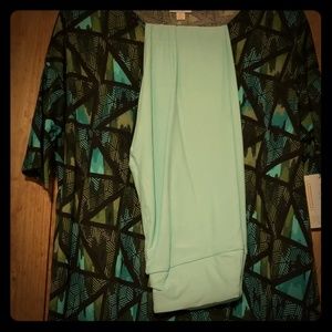 Xs Irma and OS Leggings